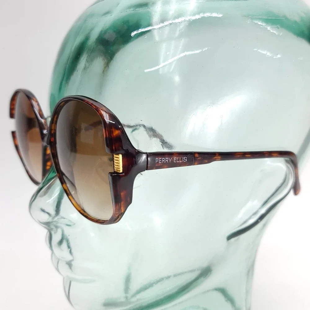 Perry Ellis Vintage Oversized Round Tortoiseshell Sunglasses Brown Gradient Lens